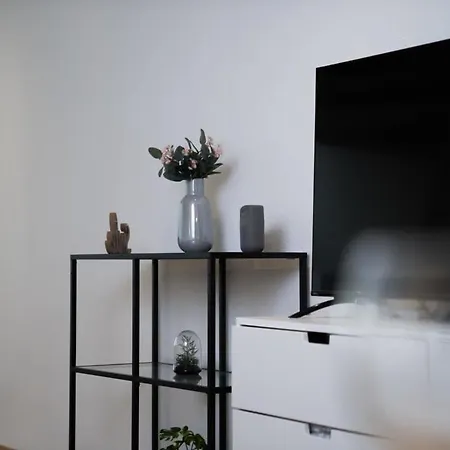 Beautiful Studio Apartment In Urban Location Hamburg Exterior photo